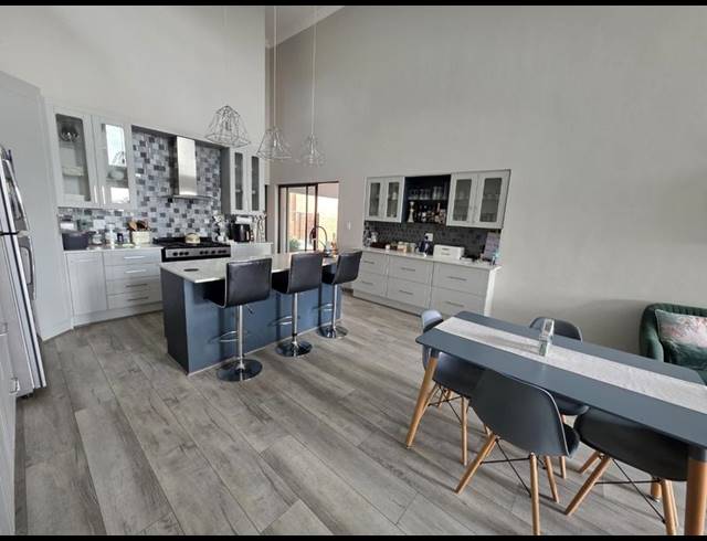 6 BEDROOM HOUSE FOR SALE IN MONTANA PARK